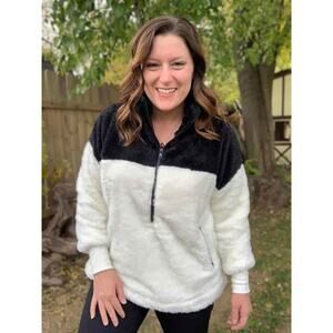 LuLaRoe Nancy Sherpa Pullover Black White Colorblock Fuzzy Half-Zip Large NWT